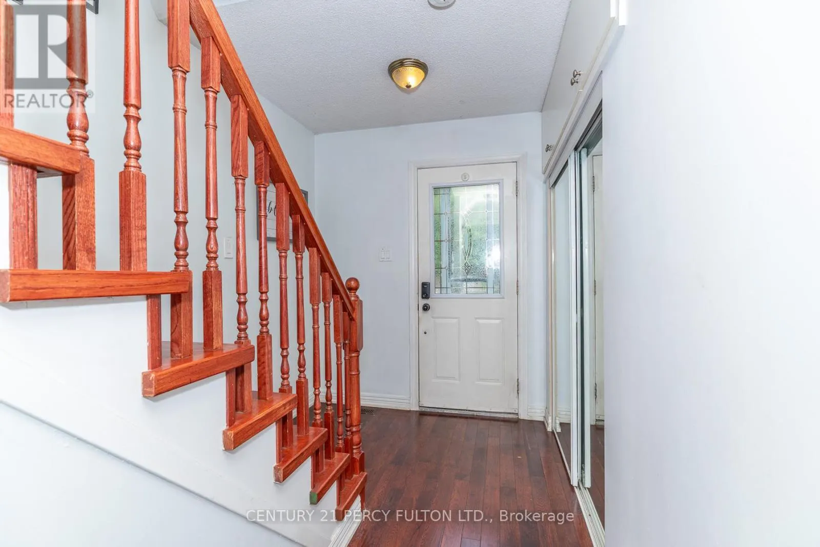 557 COBBLEHILL DRIVE