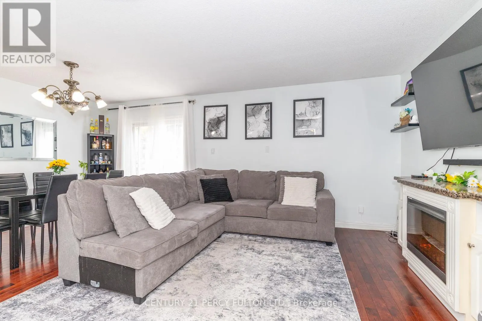 557 COBBLEHILL DRIVE