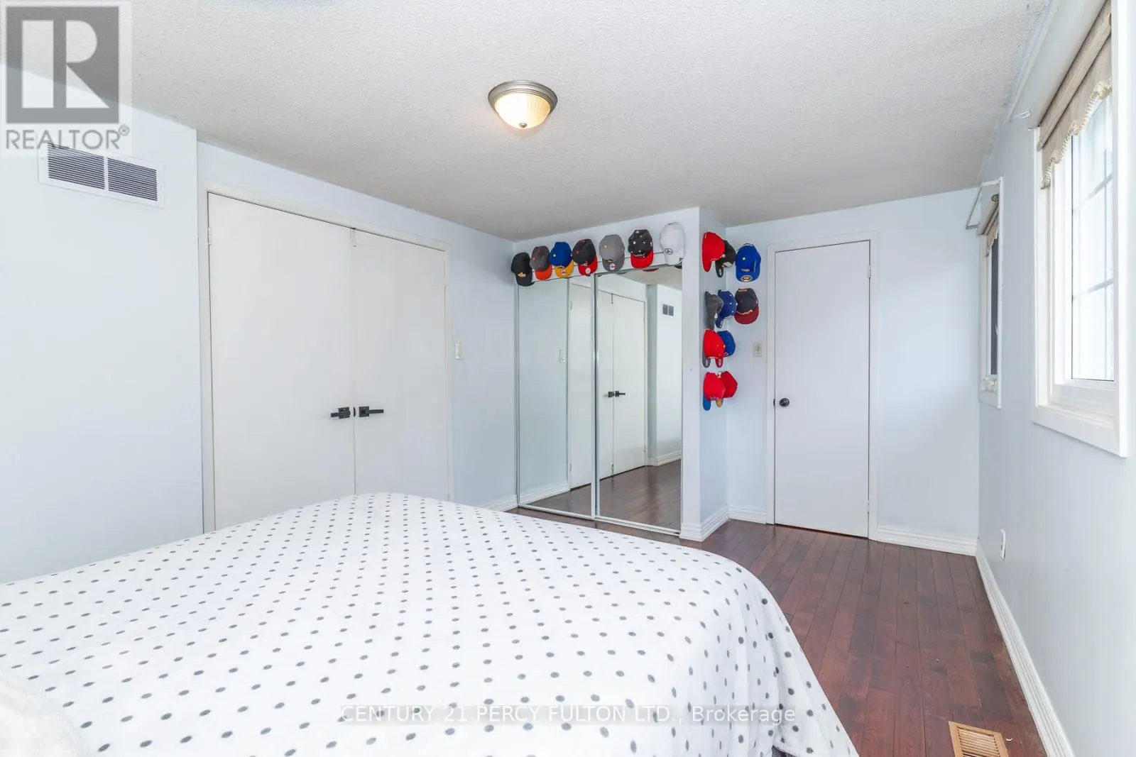 557 COBBLEHILL DRIVE