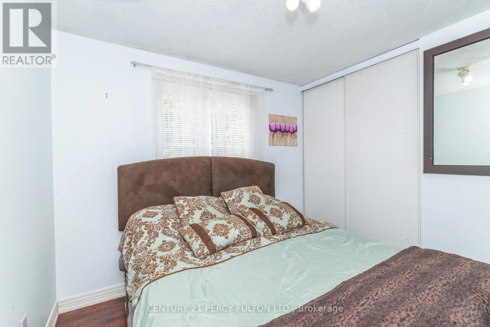557 COBBLEHILL DRIVE