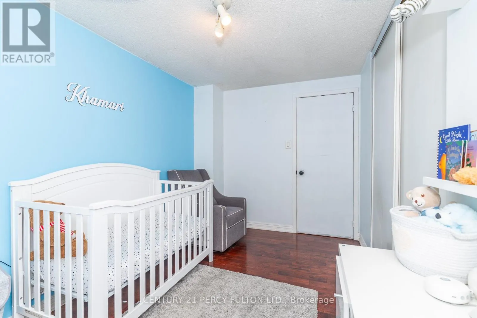 557 COBBLEHILL DRIVE