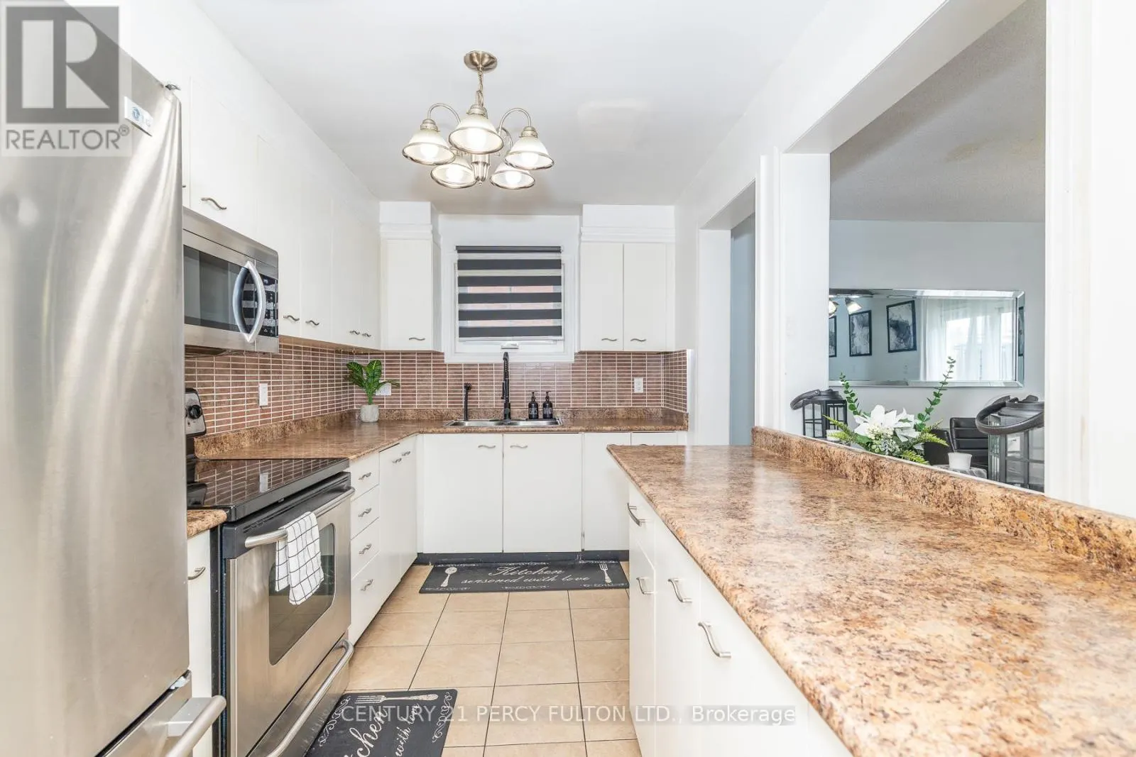 557 COBBLEHILL DRIVE