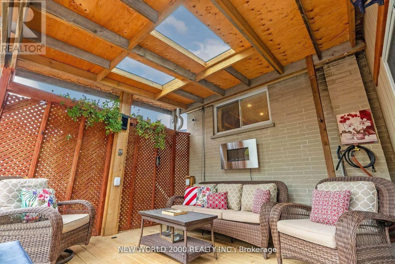 920 GREENWOOD CRESCENT