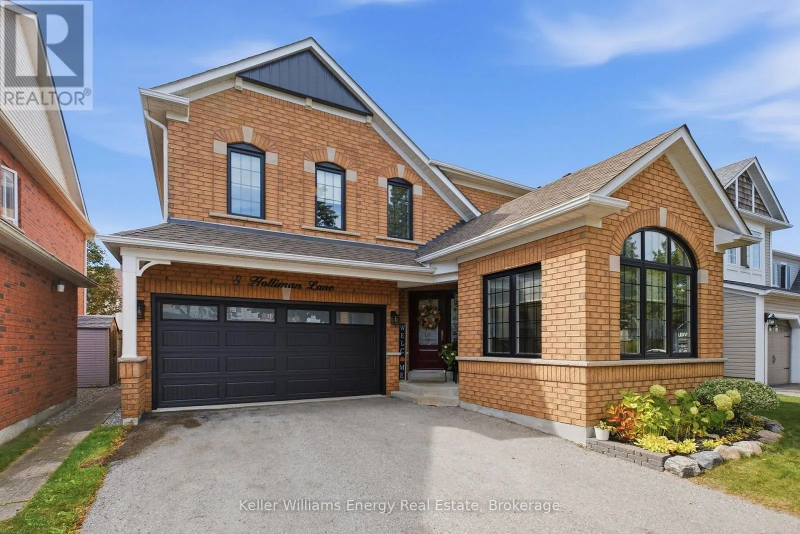 8 HOLLIMAN LANE