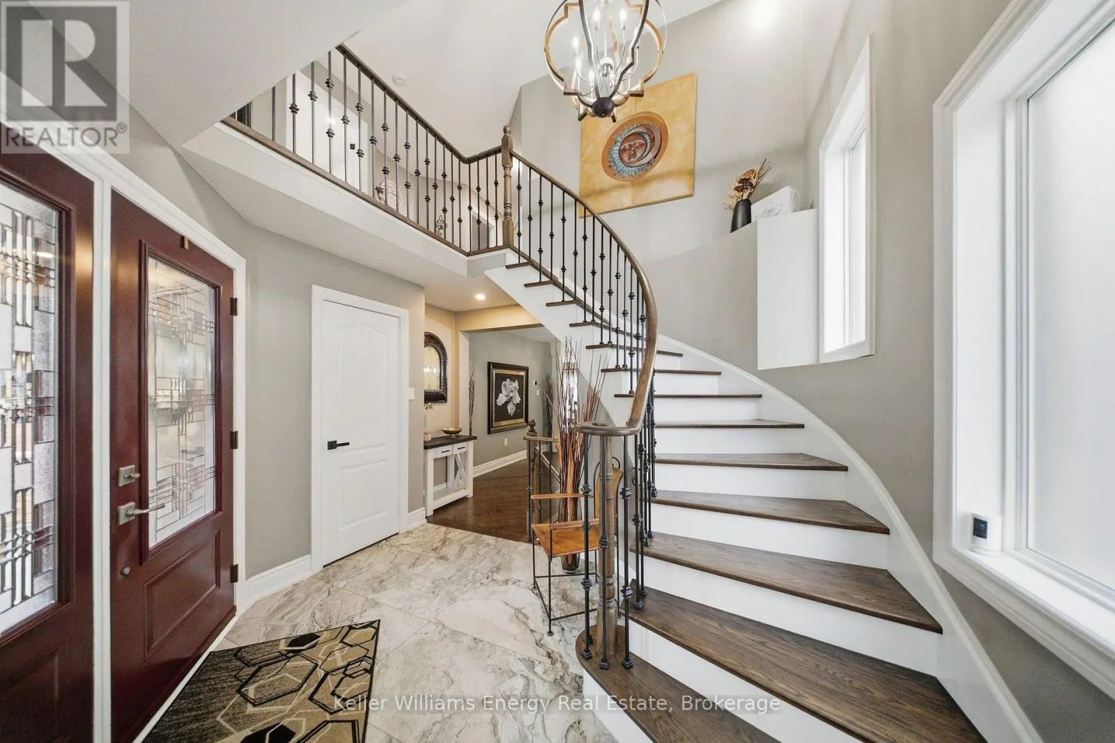 8 HOLLIMAN LANE
