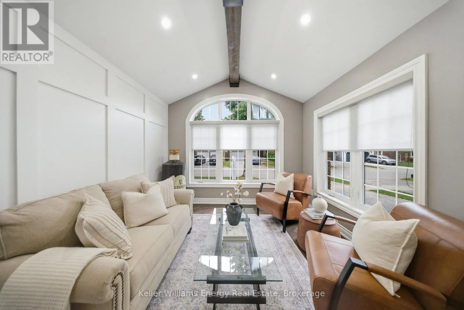 8 HOLLIMAN LANE