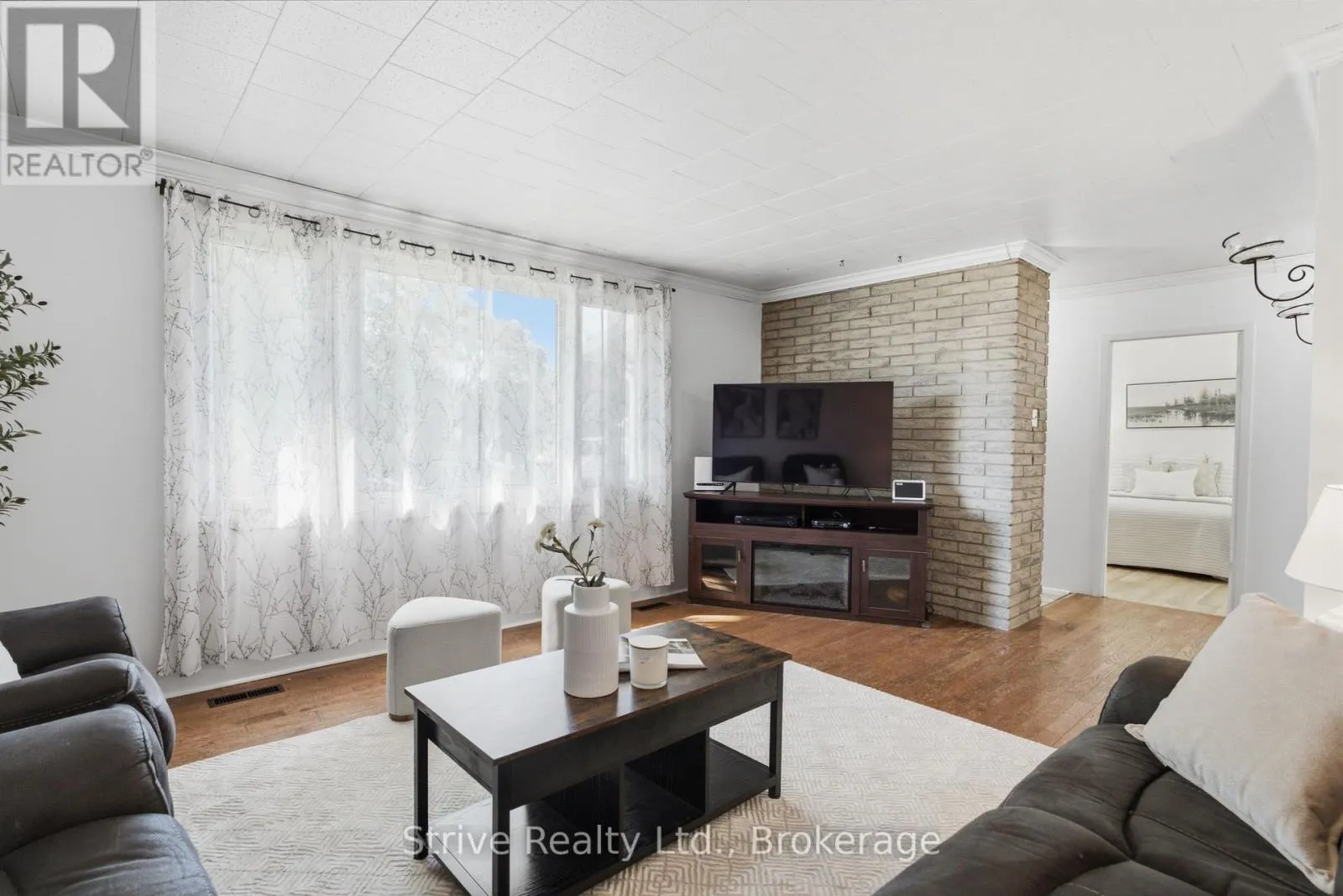 7 ADMIRAL ROAD
