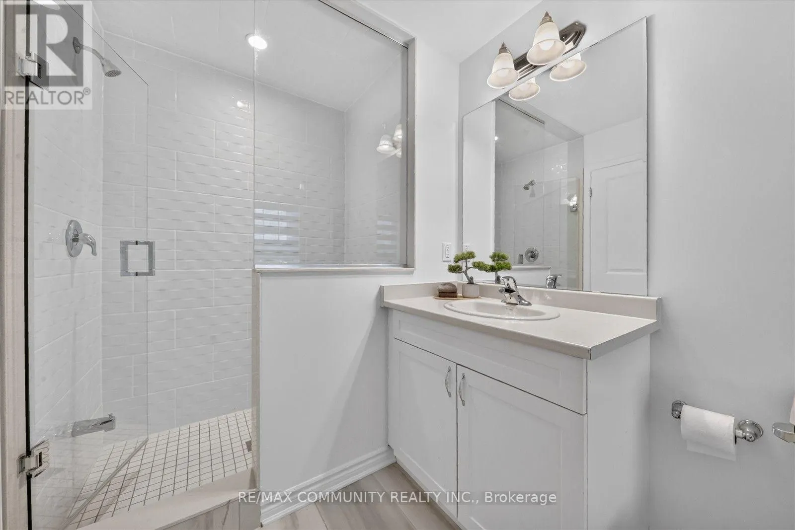 3001 HOLLYBERRY TRAIL