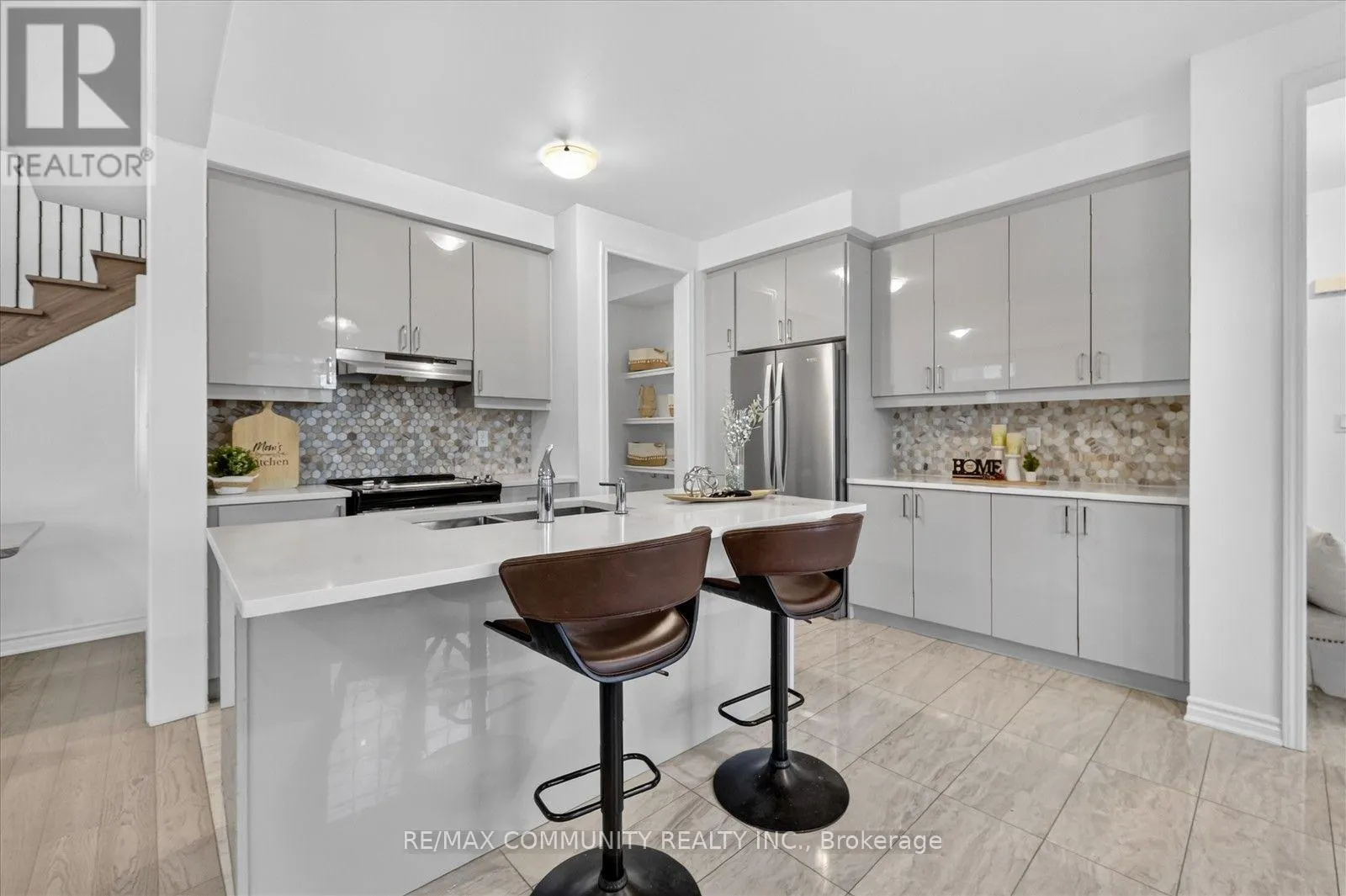 3001 HOLLYBERRY TRAIL