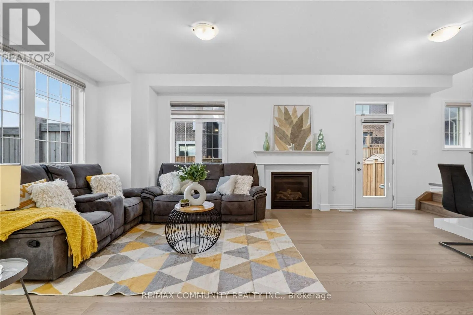 3001 HOLLYBERRY TRAIL