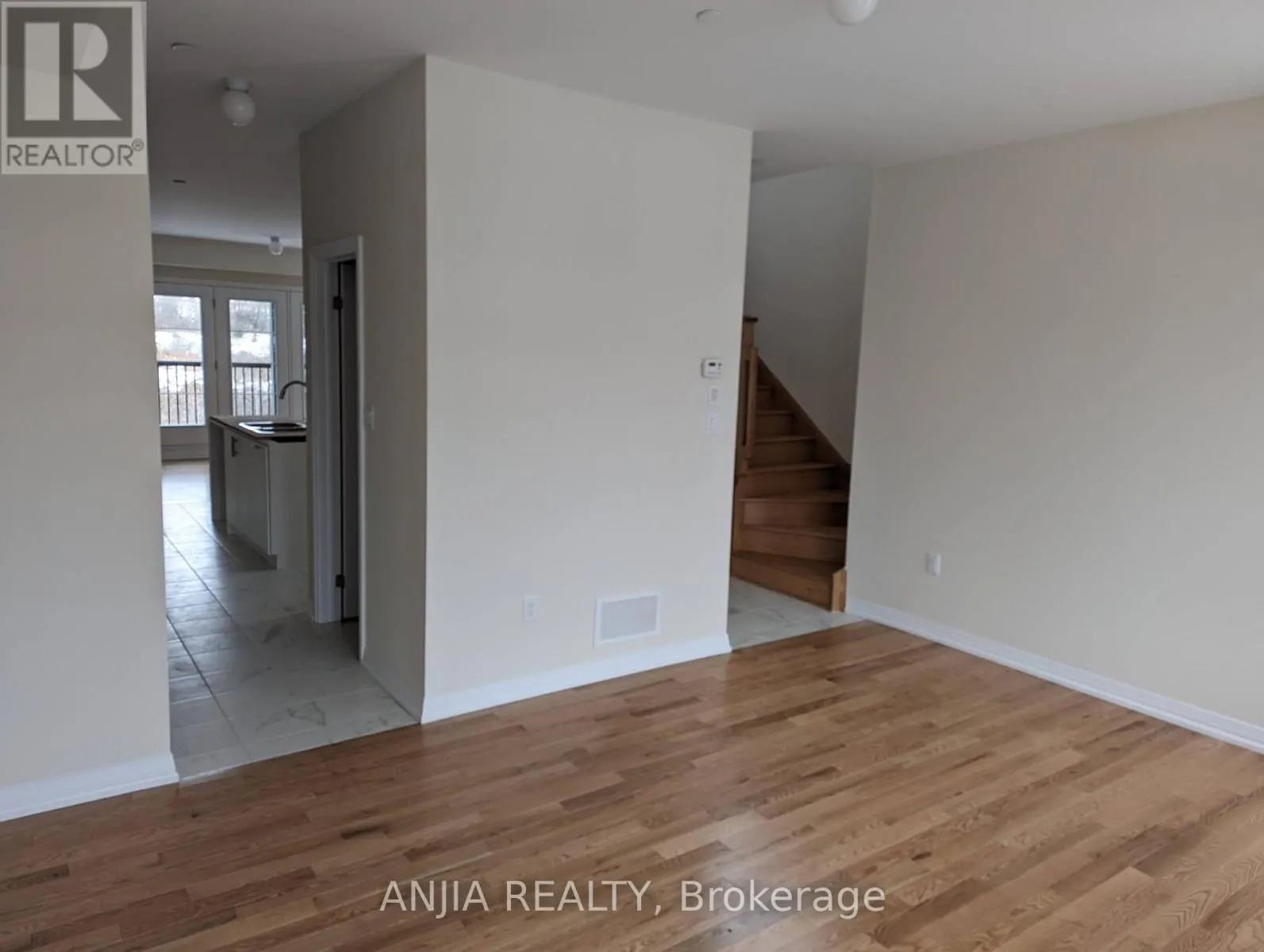 16 COOTE COURT