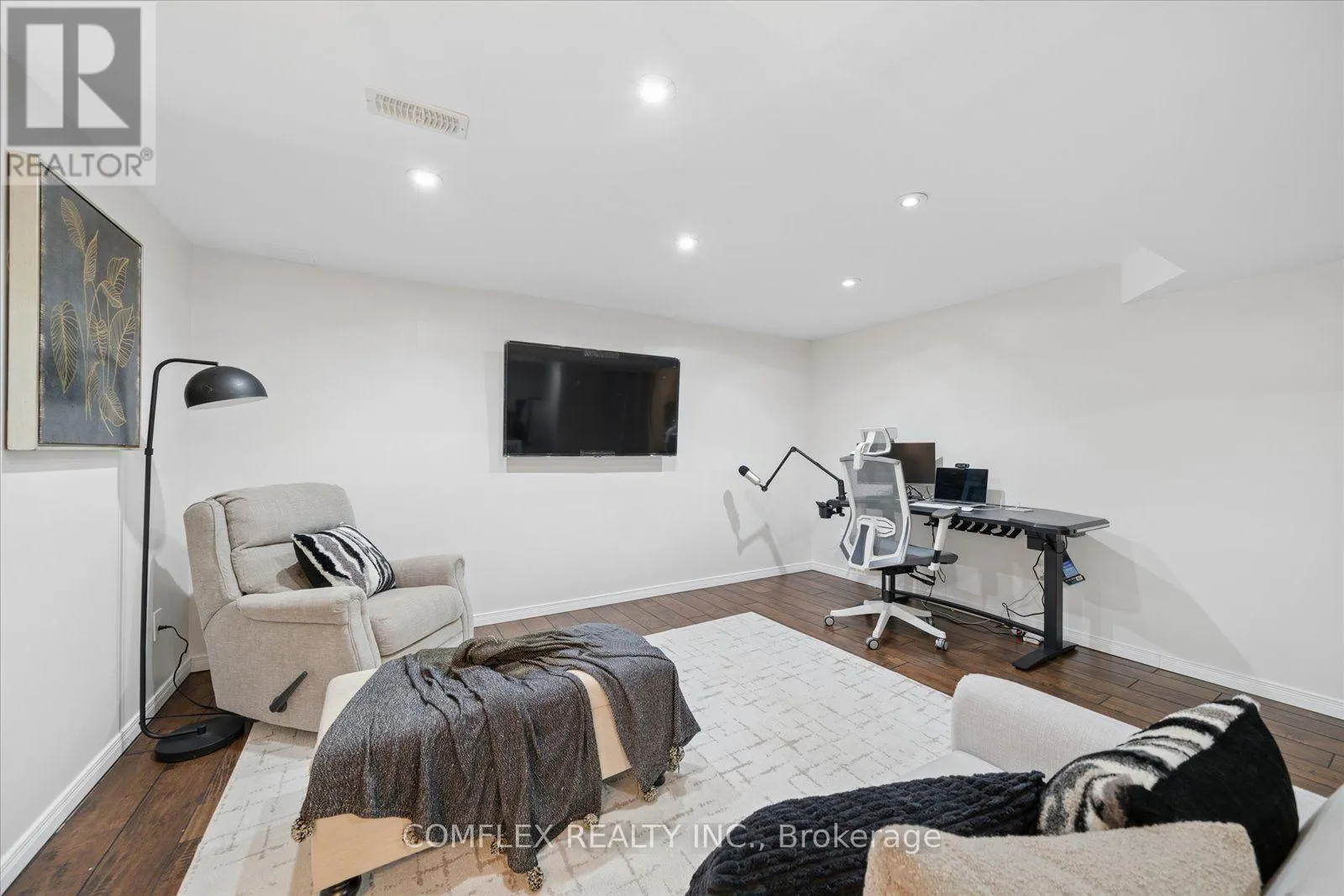 59 HODNETT CRESCENT