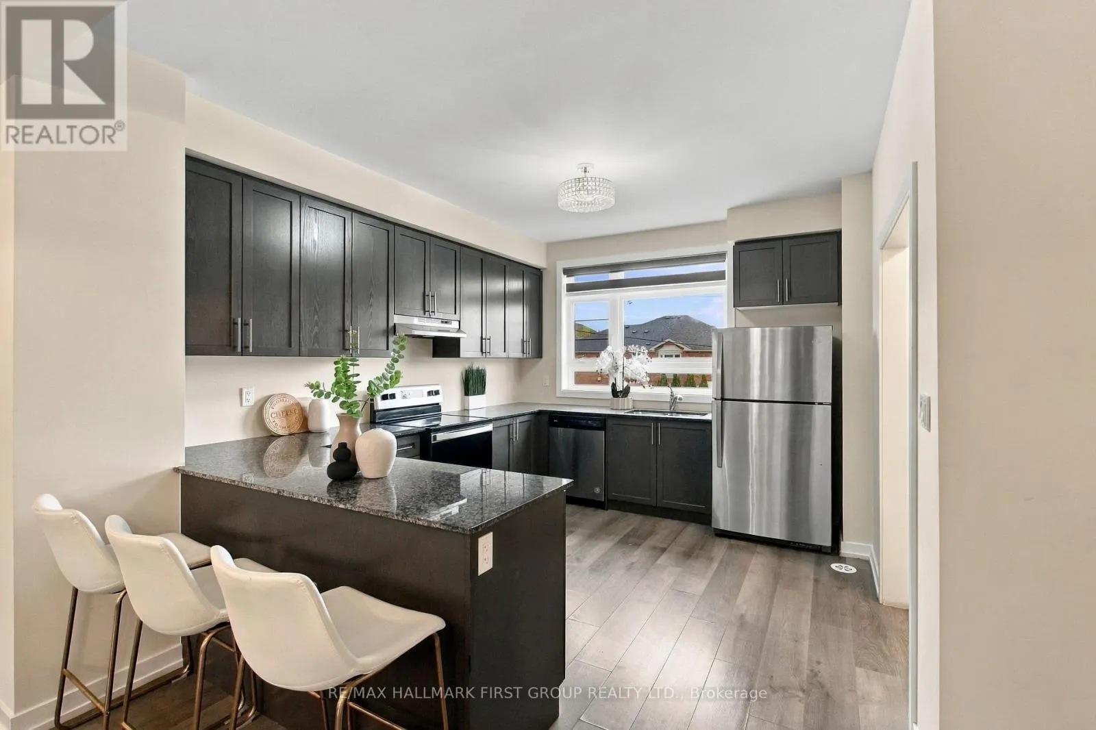 303 - 250 FINCH AVENUE