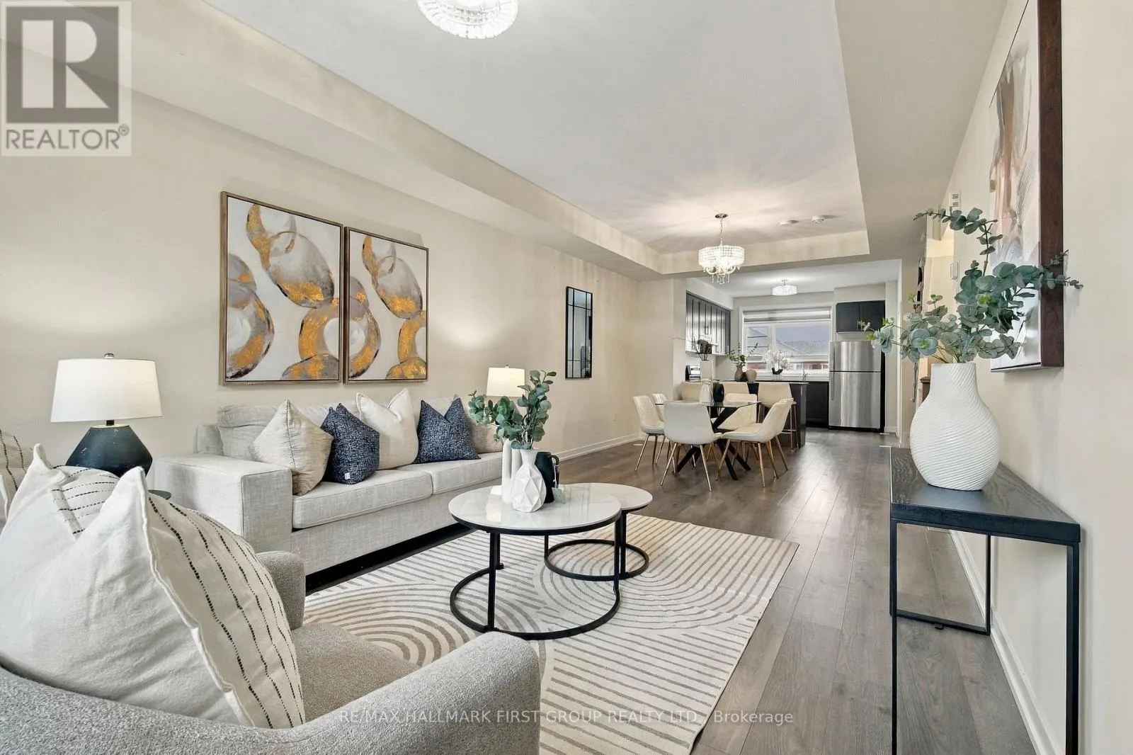 303 - 250 FINCH AVENUE
