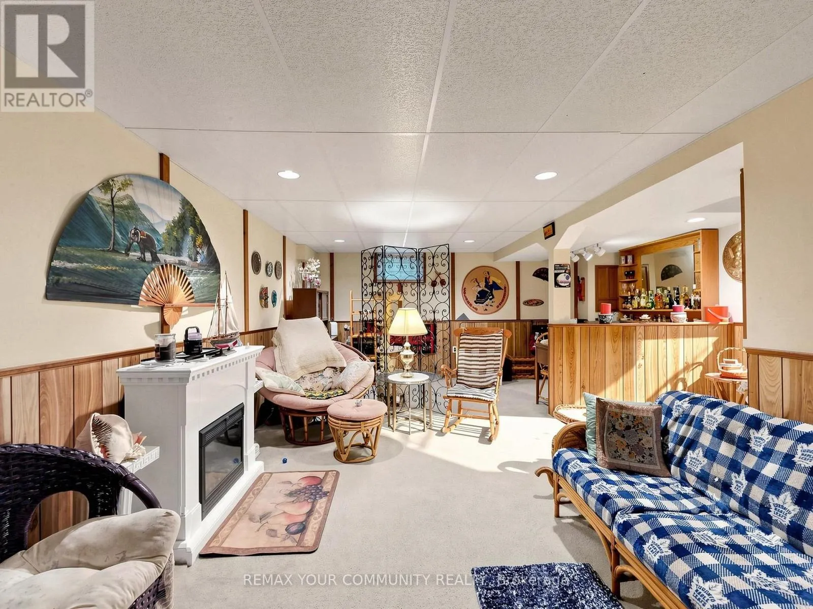 12 JACQUES LANE