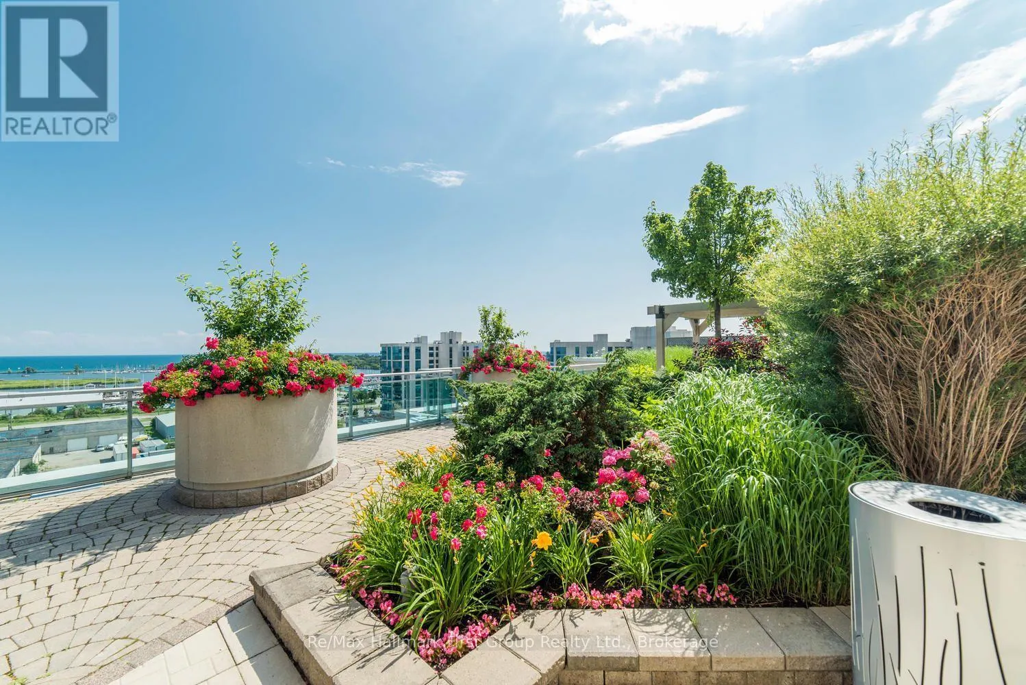 302 - 1600 CHARLES STREET #302