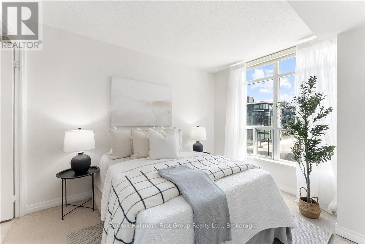 302 - 1600 CHARLES STREET #302