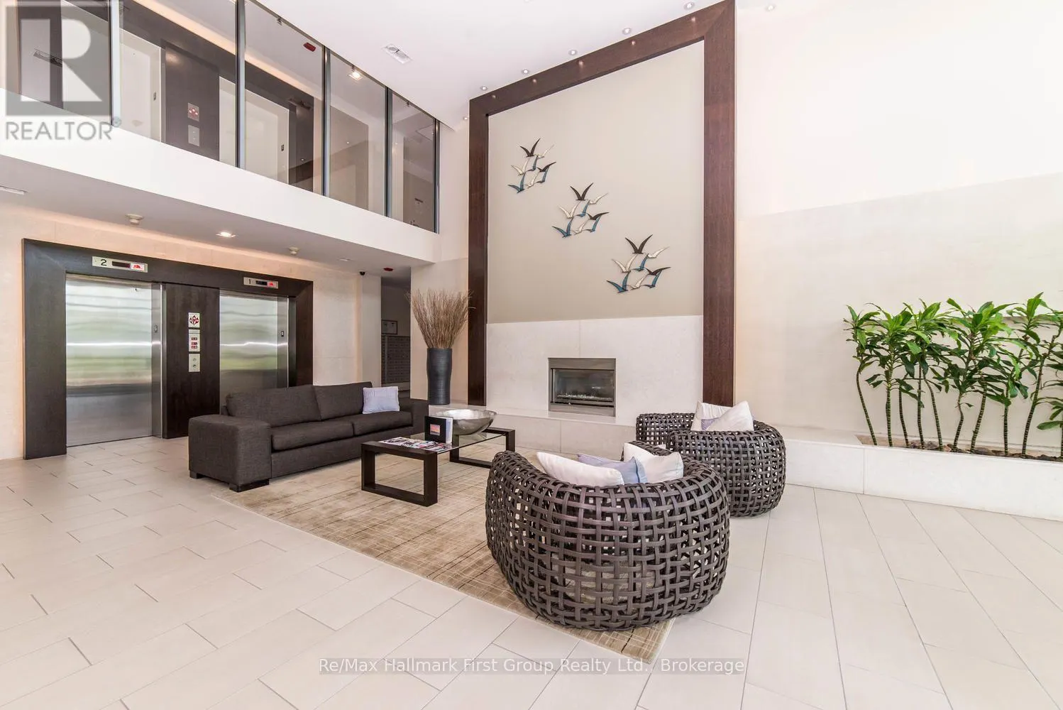302 - 1600 CHARLES STREET #302