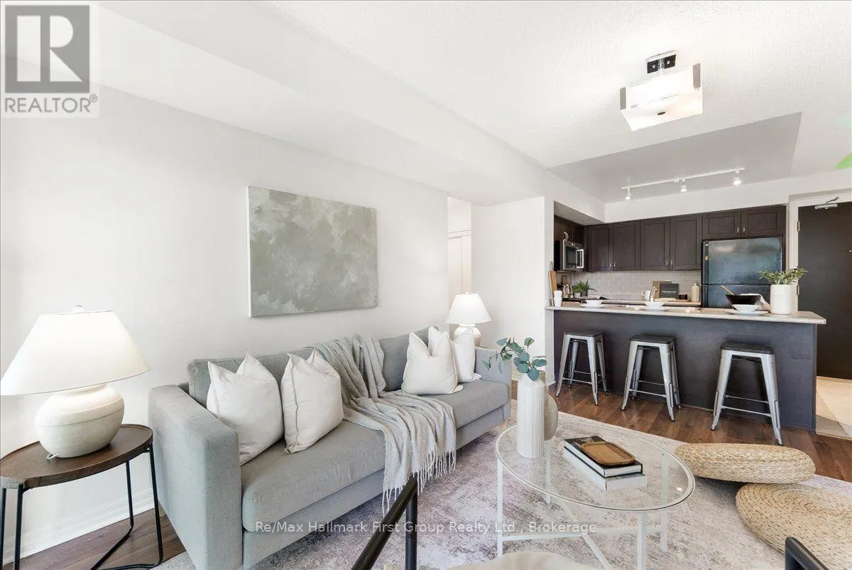 302 - 1600 CHARLES STREET #302