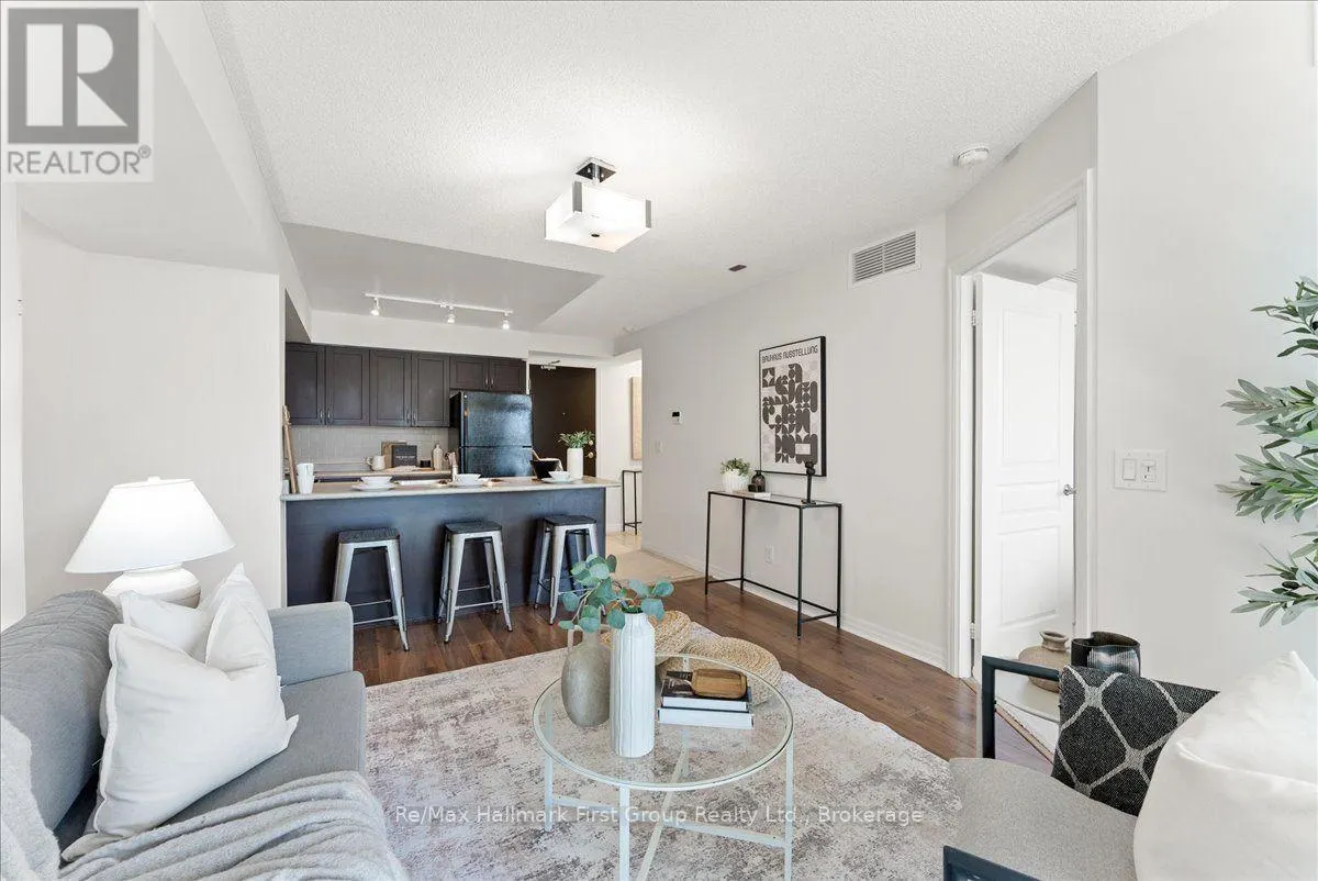 302 - 1600 CHARLES STREET #302