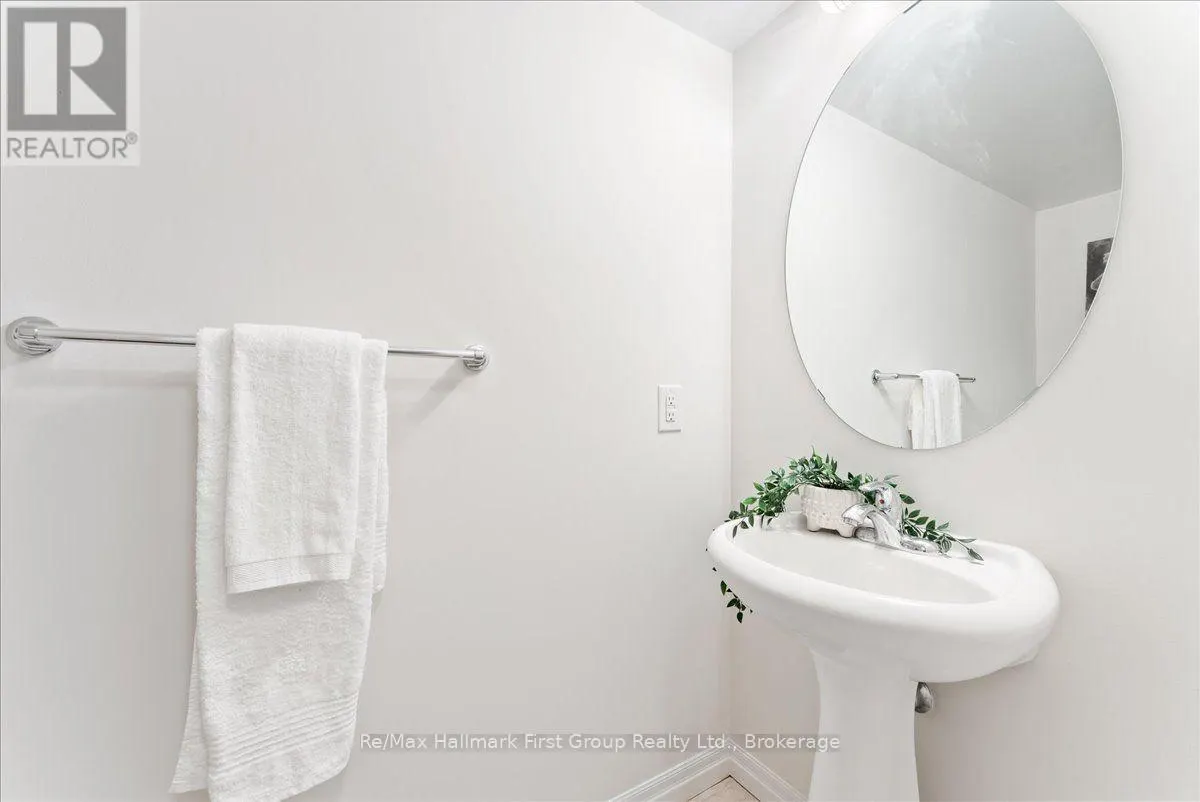 302 - 1600 CHARLES STREET #302