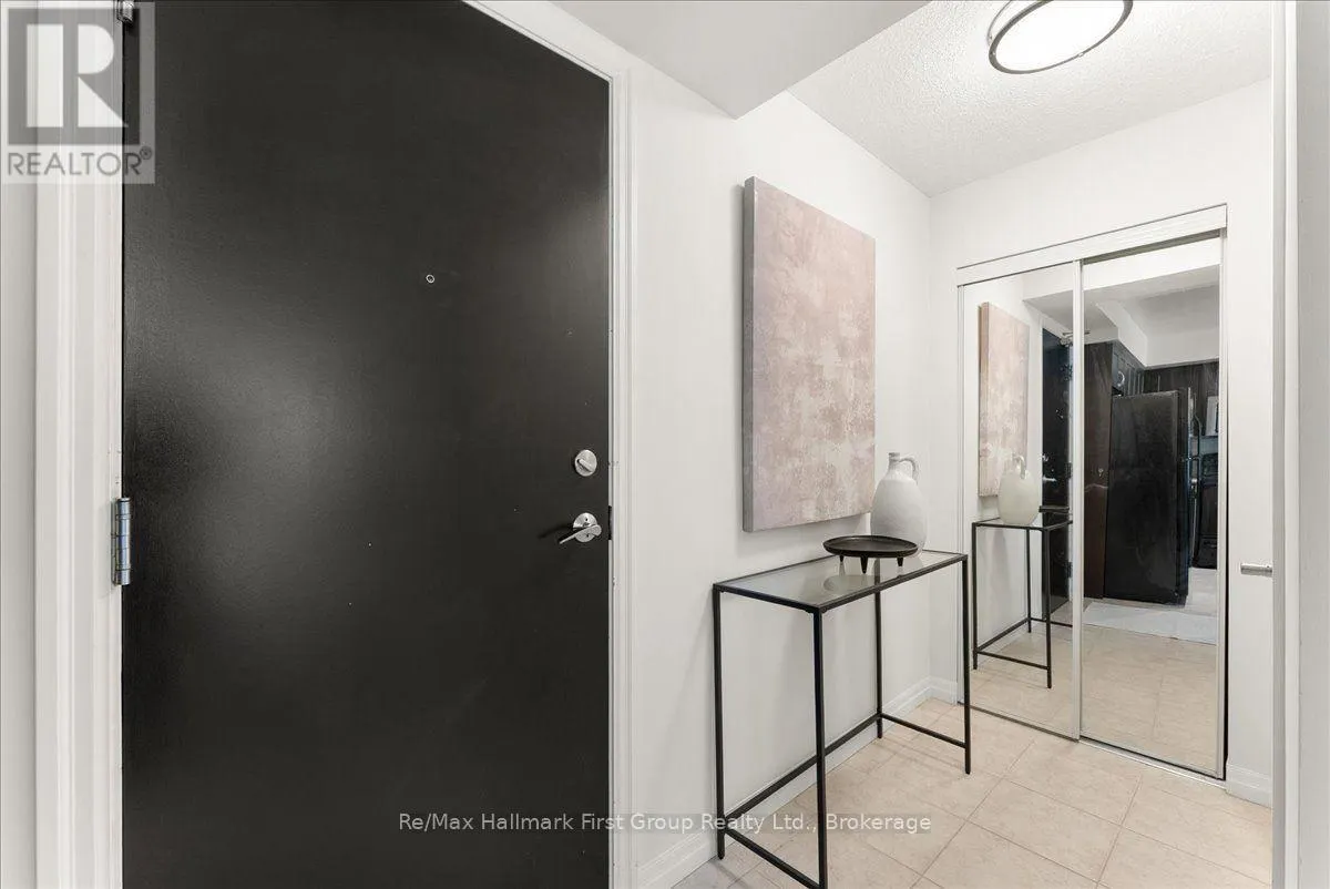 302 - 1600 CHARLES STREET #302