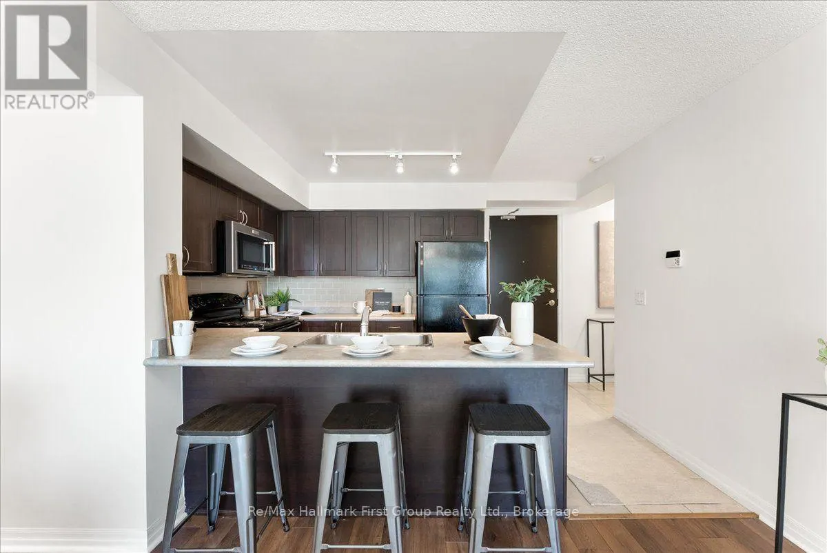 302 - 1600 CHARLES STREET #302