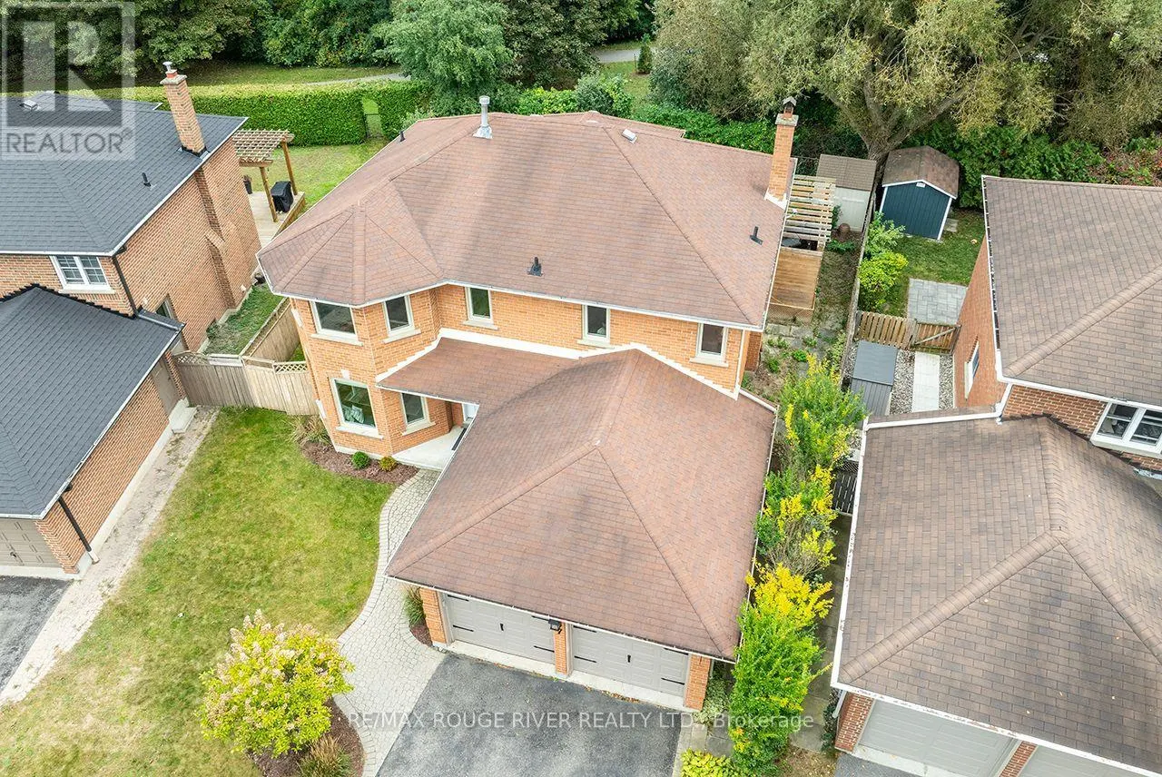 37 WYNDFIELD CRESCENT