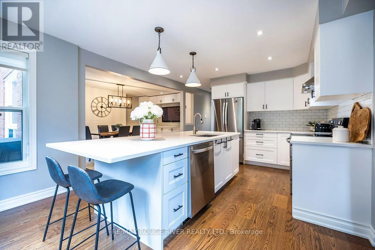37 WYNDFIELD CRESCENT