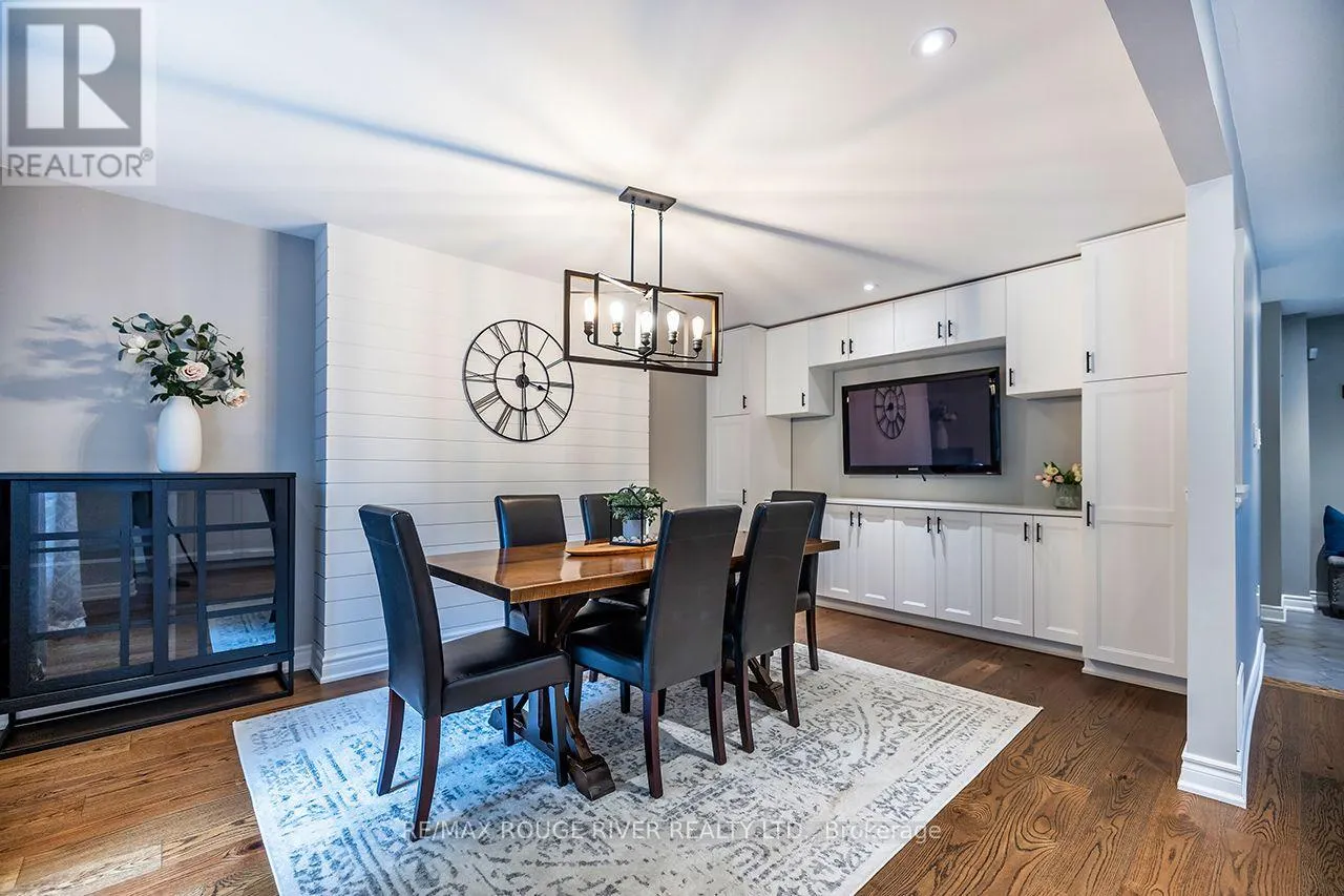 37 WYNDFIELD CRESCENT