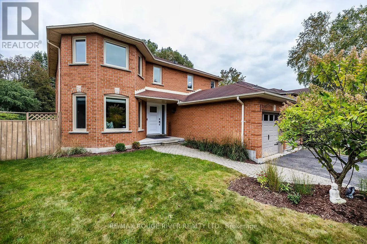 37 WYNDFIELD CRESCENT