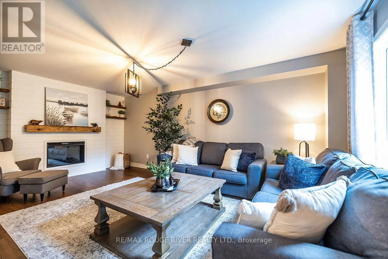 37 WYNDFIELD CRESCENT