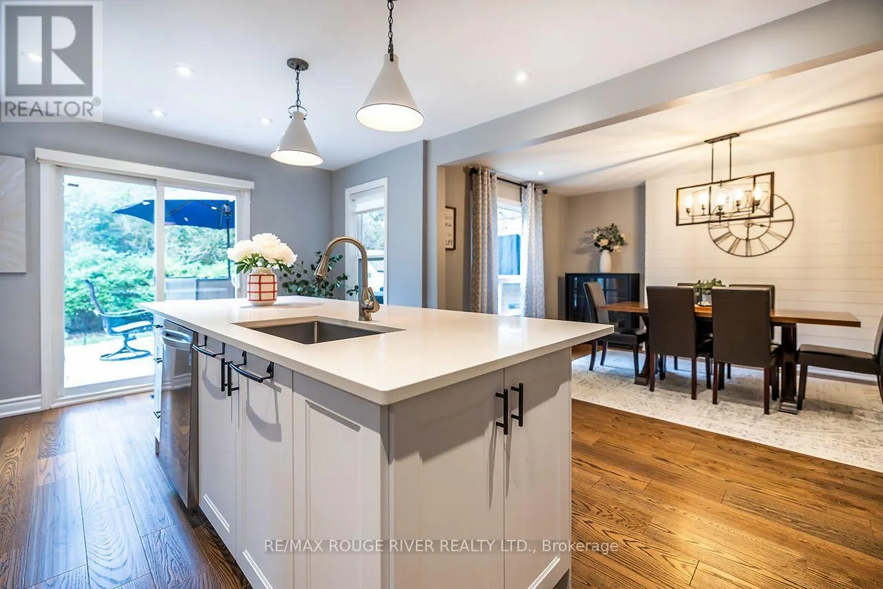 37 WYNDFIELD CRESCENT