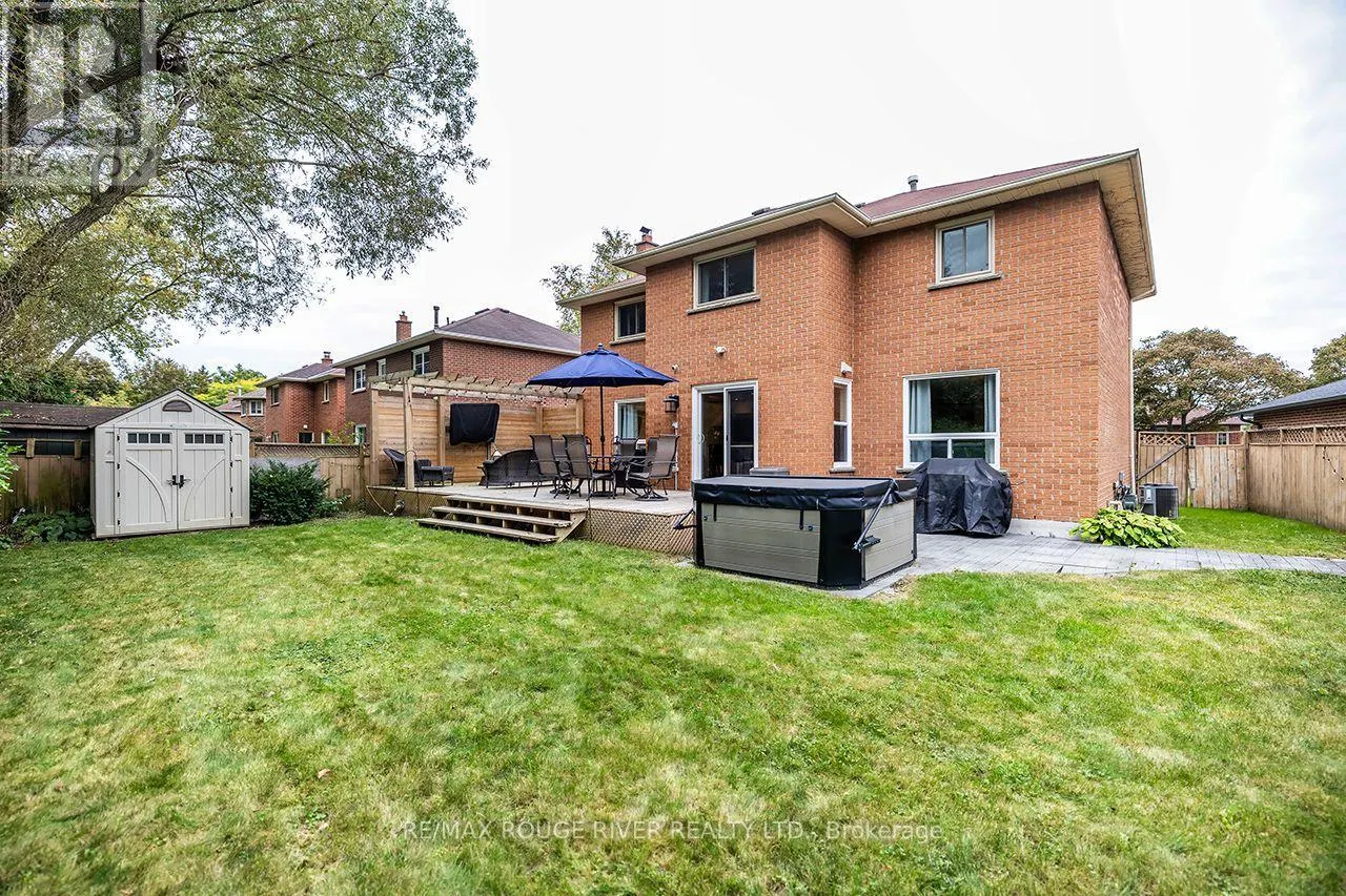 37 WYNDFIELD CRESCENT