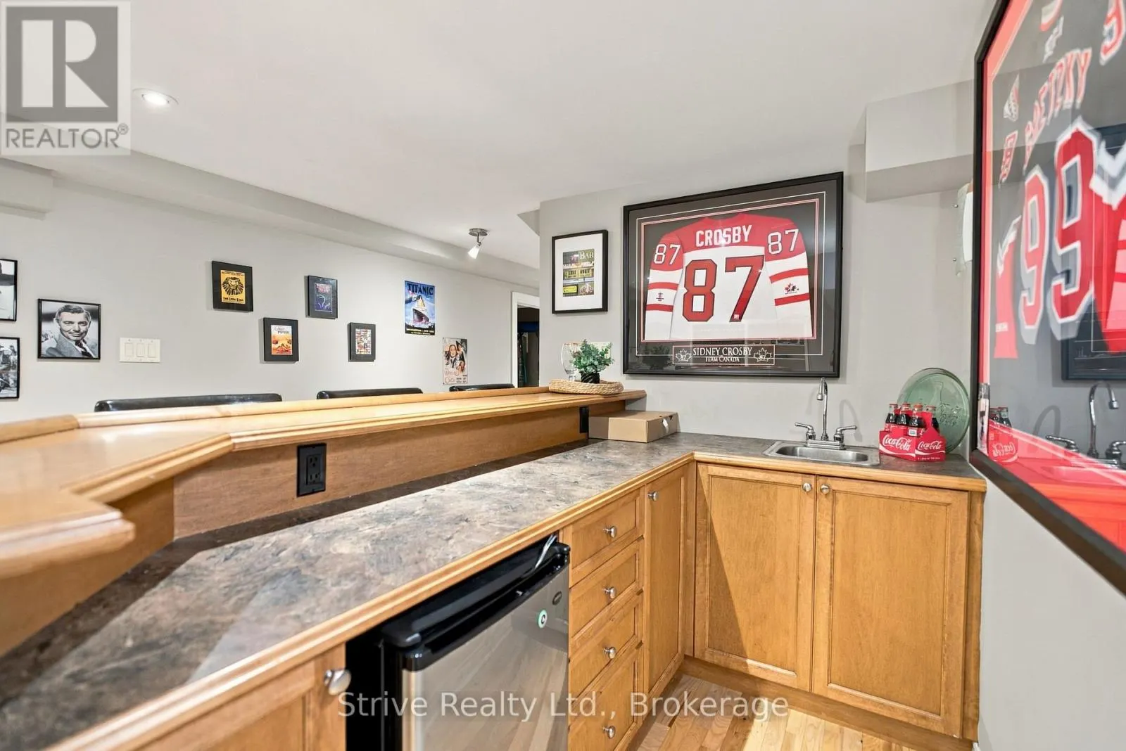 40 MCLELLAN DRIVE