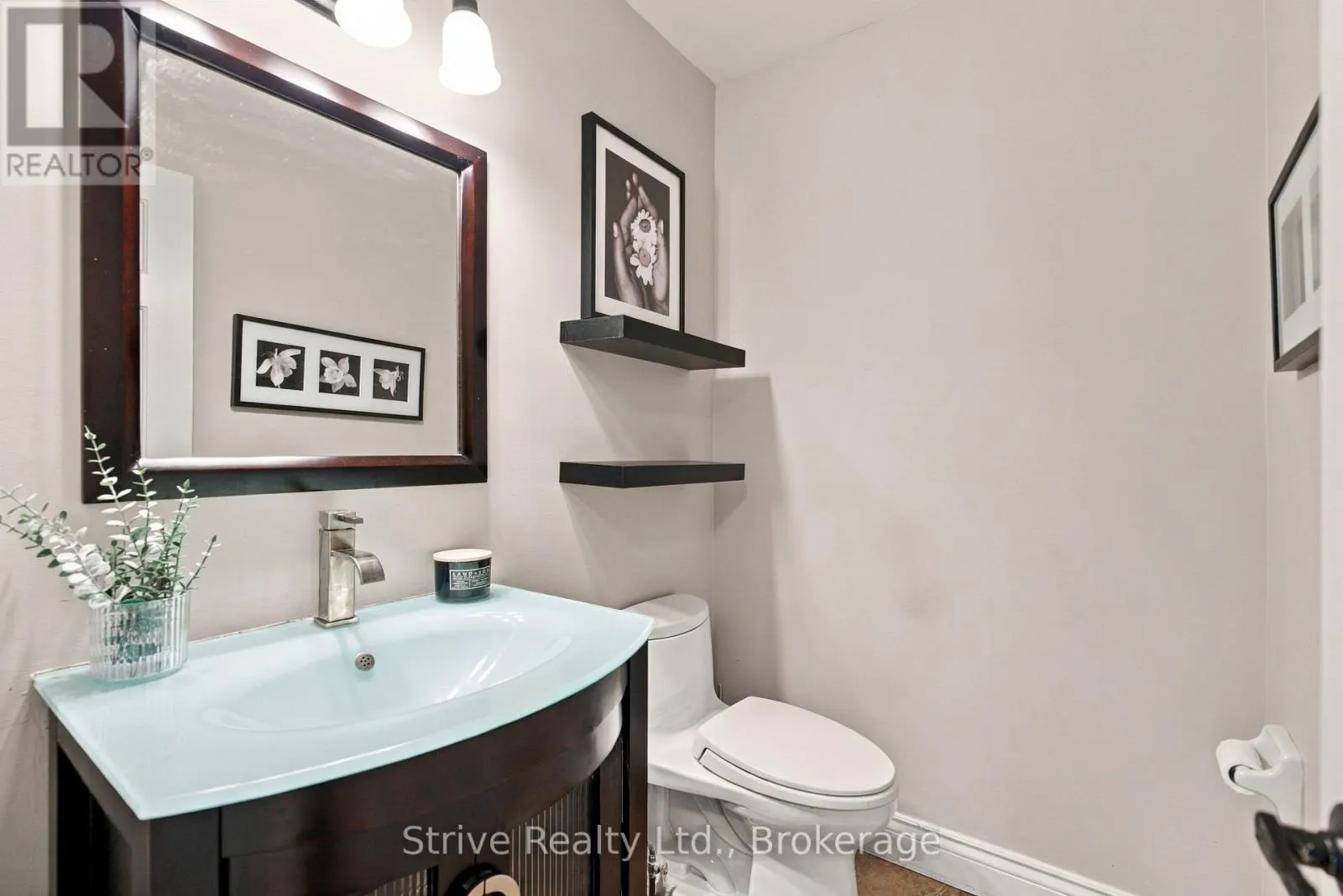 40 MCLELLAN DRIVE