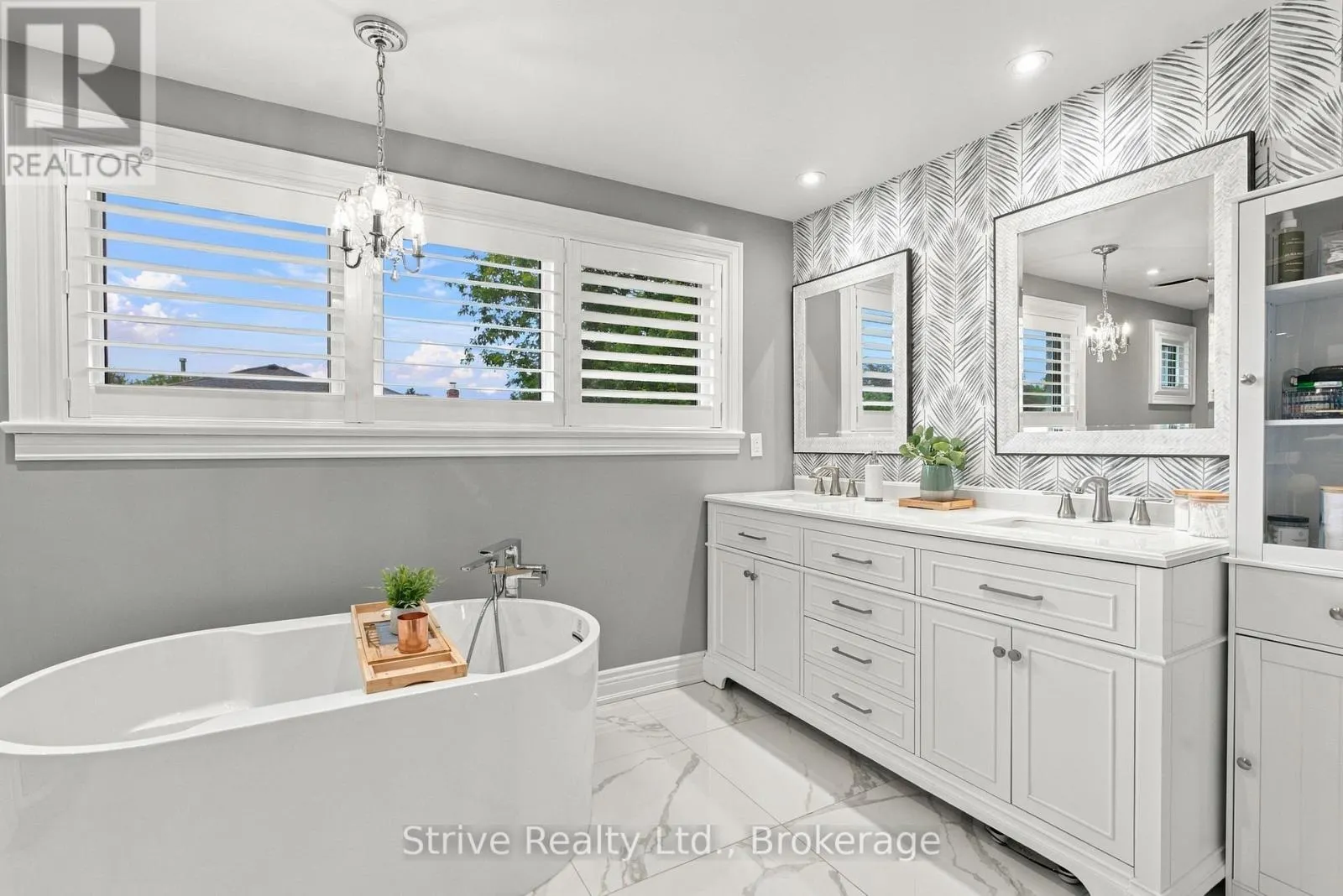 40 MCLELLAN DRIVE