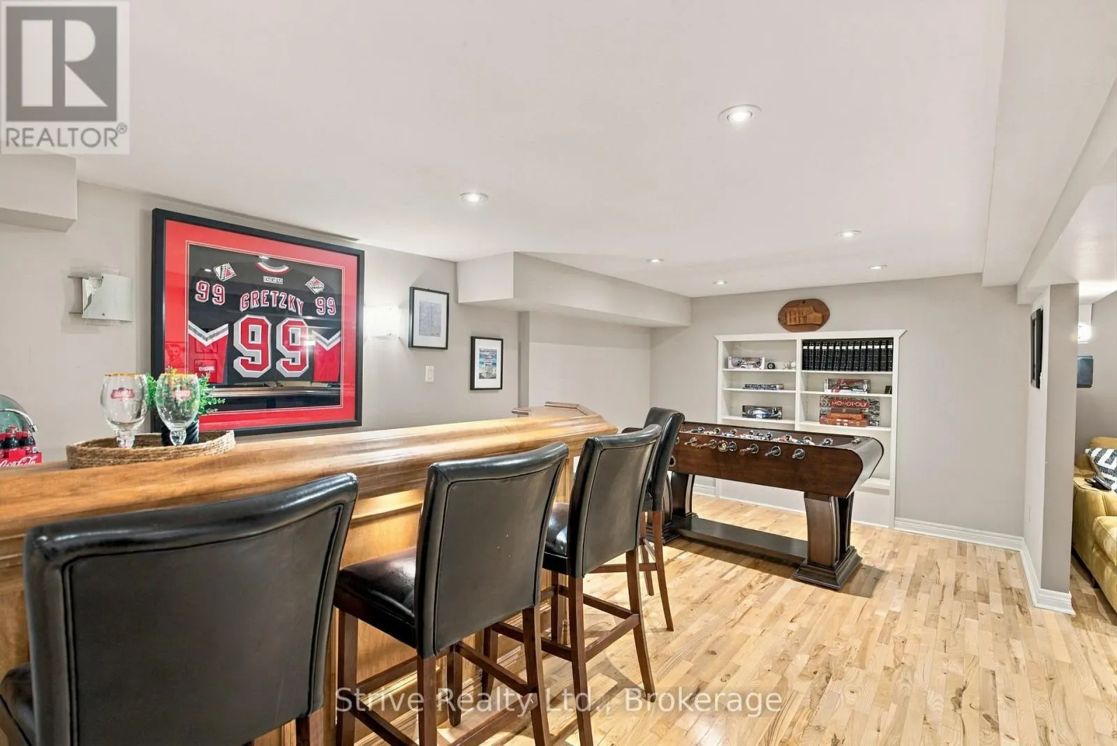 40 MCLELLAN DRIVE
