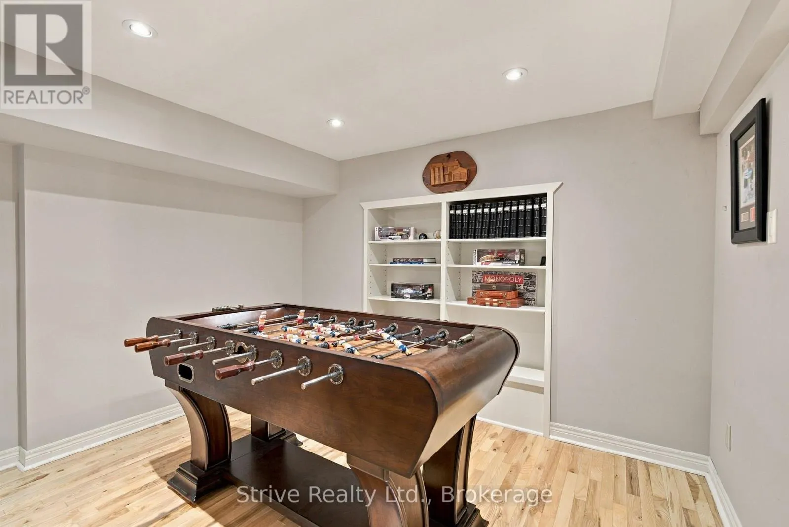 40 MCLELLAN DRIVE