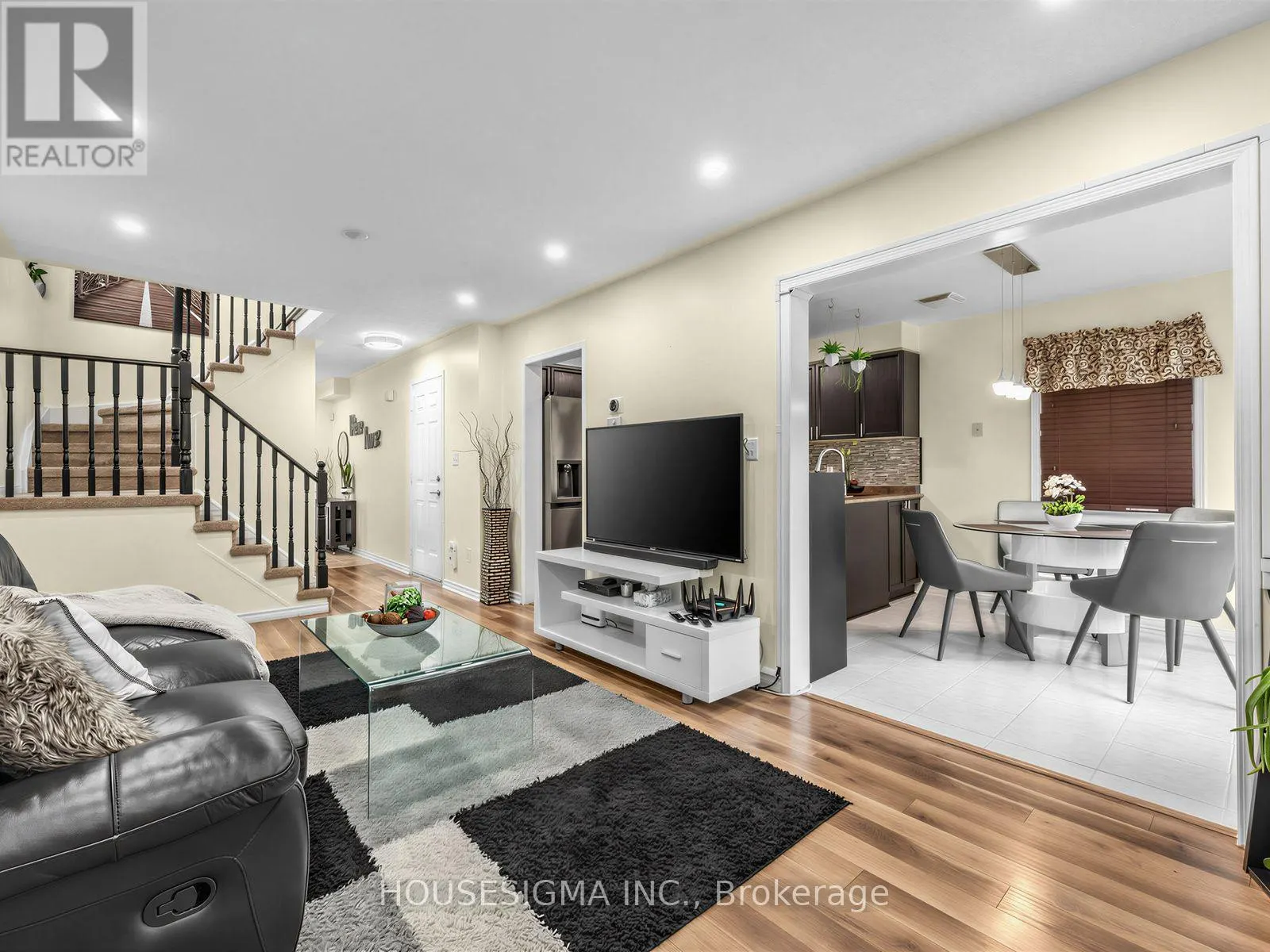 554 ALDERSHOT DRIVE
