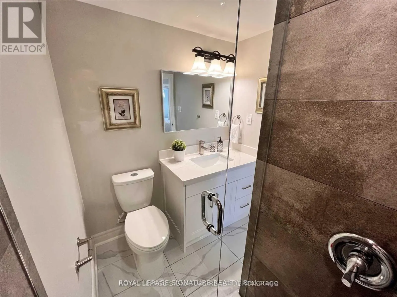 LOWER - 123 BOWMAN AVENUE