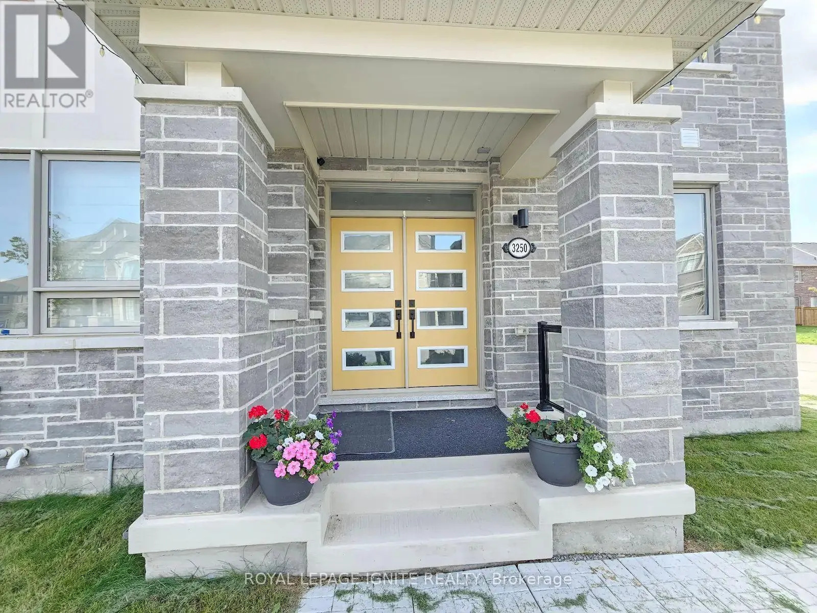 3250 CHIMNEY SWIFT CRESCENT