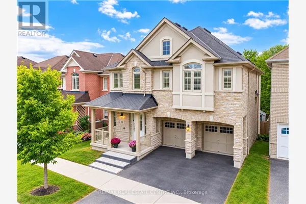 33 MOSELY CRESCENT