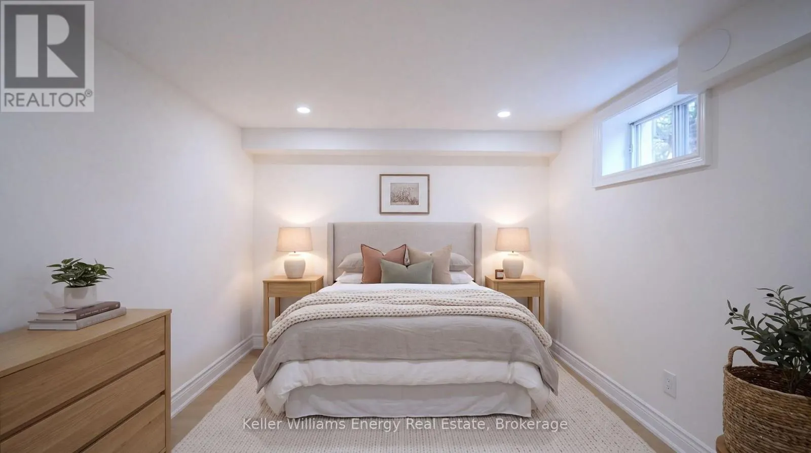 54 EASTLAWN STREET