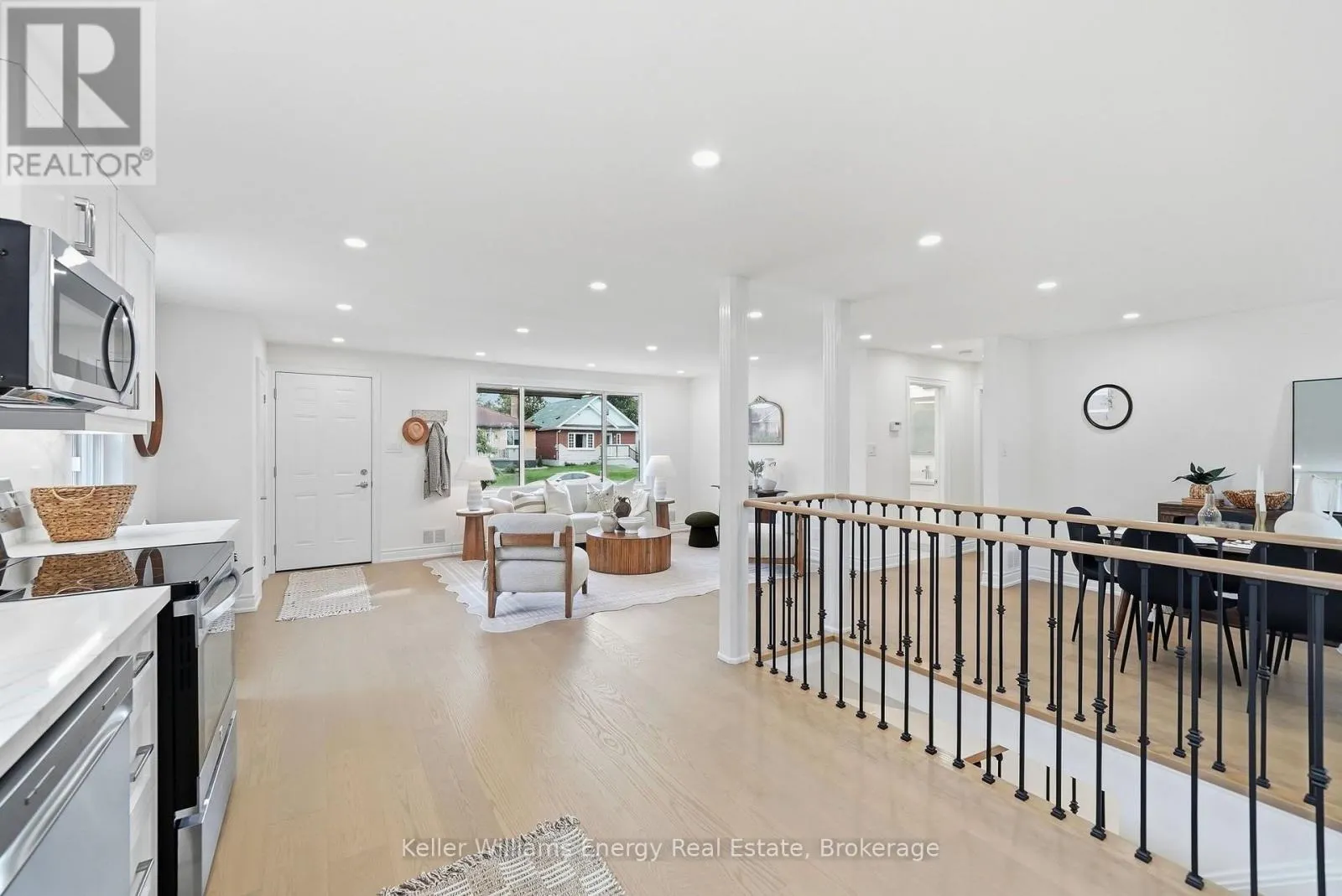 54 EASTLAWN STREET