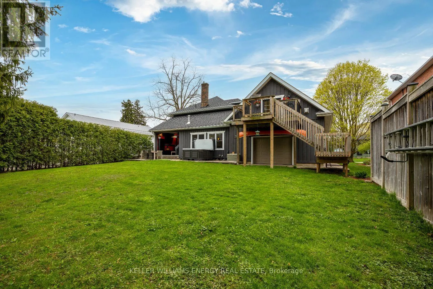 239 PERRY STREET