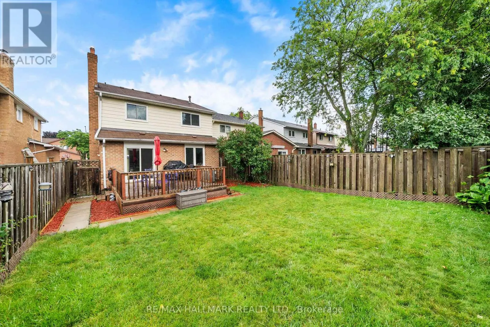 1322 REDWOOD LANE