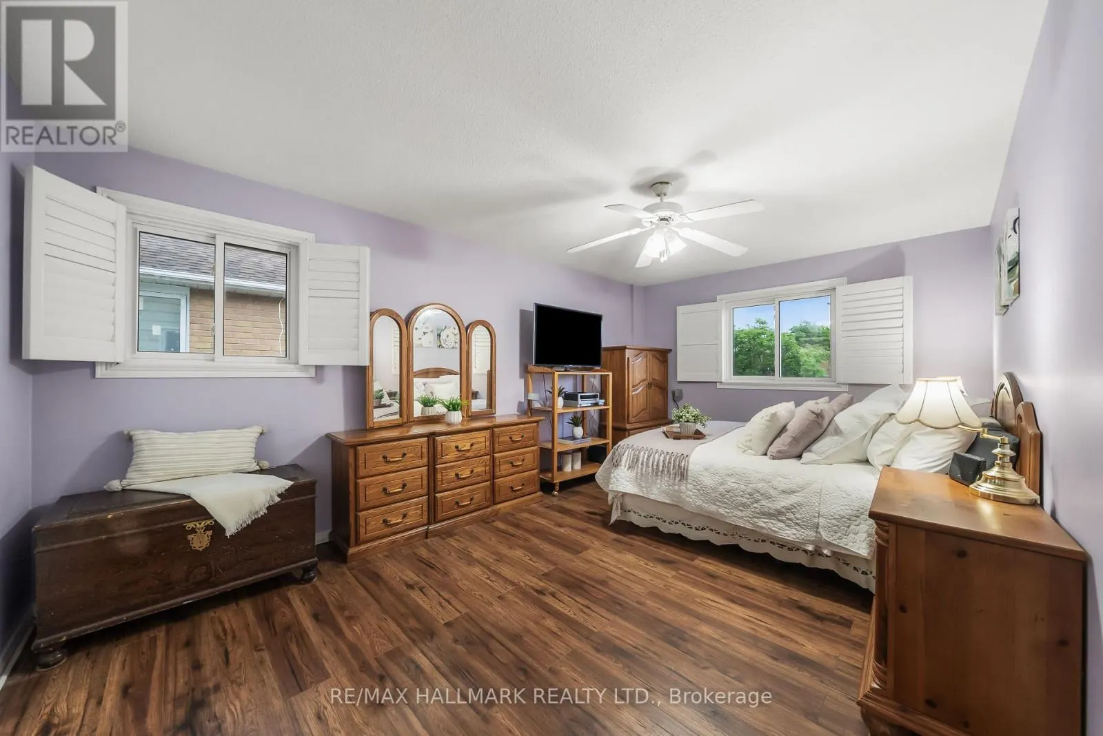 1322 REDWOOD LANE