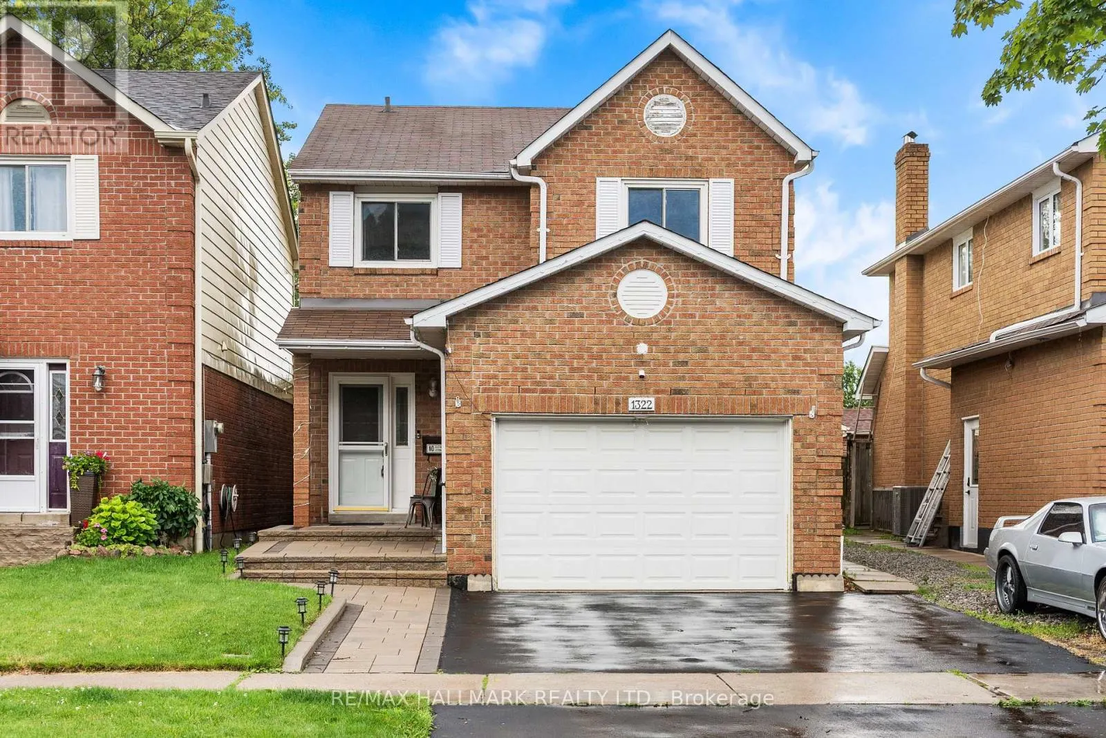 1322 REDWOOD LANE