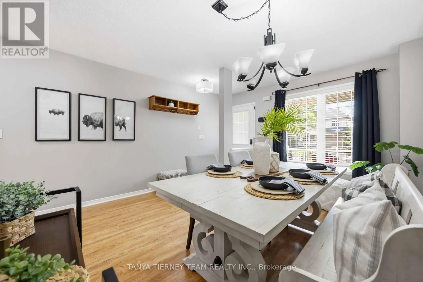 828 TAGGART CRESCENT